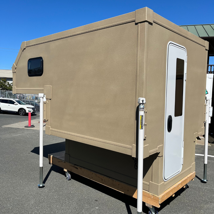TOTAL COMPOSITES | WOLF 6.5' [Slide-in Camper Shell]