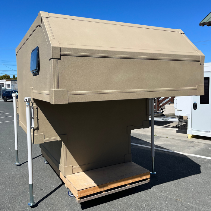 TOTAL COMPOSITES | WOLF 6.5' [Slide-in Camper Shell]