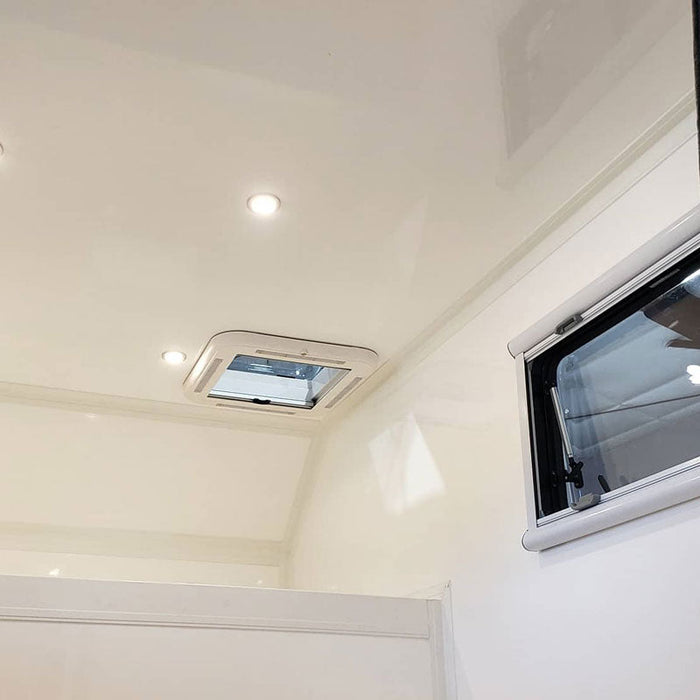 Total Composites - Wolf 8' Slide in Camper Shell (Ford Série F / Dodge Ram)