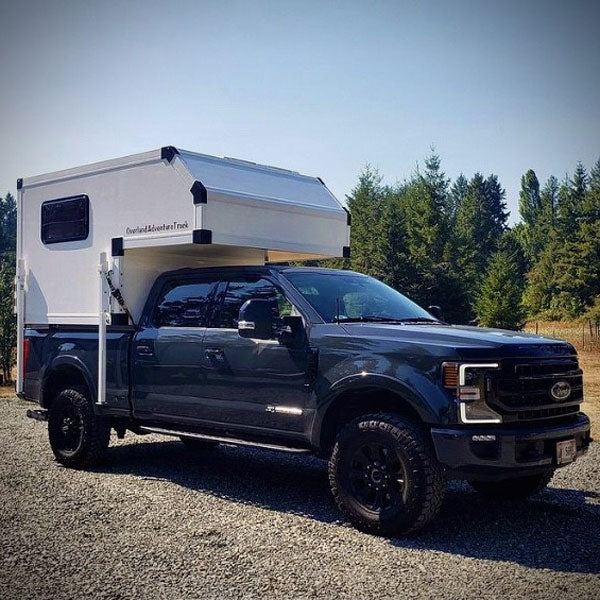 Total Composites - Wolf 8' Slide in Camper Shell (Ford Série F / Dodge Ram)