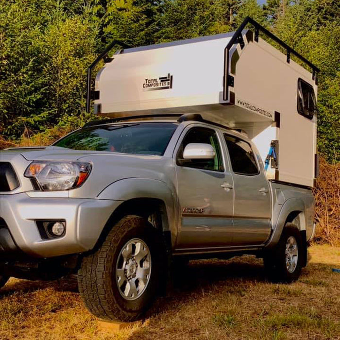 Total Composites - Lynx 5' Slide in Truck Camper Shell (Toyota Tacoma / Jeep Gladiator)