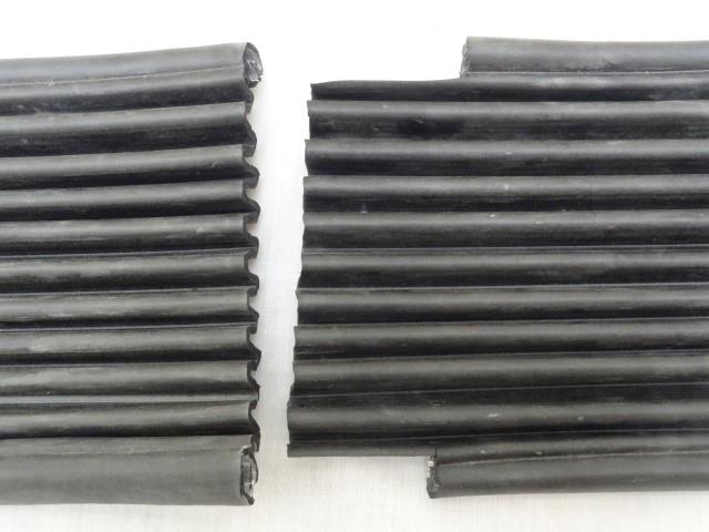 Accordion-Style Truck Camper Pass Through Gasket – Medium Stretch (4"–8")